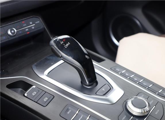 魏牌 VV6 2020款 2.0T 两驱智享+ 中控类   挡把