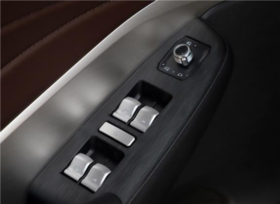 魏牌 VV6 2020款 2.0T 两驱智享+ 车厢座椅   门窗控制