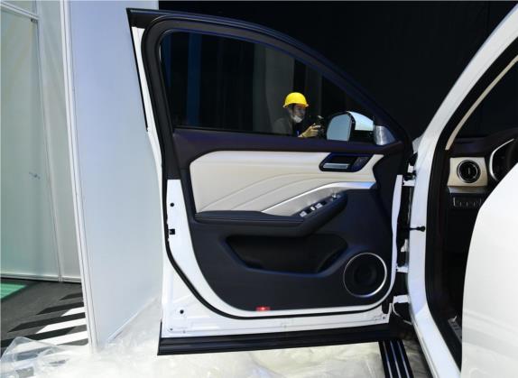 魏牌 VV6 2021款 2.0T 两驱儿童呵护版 车厢座椅   前门板