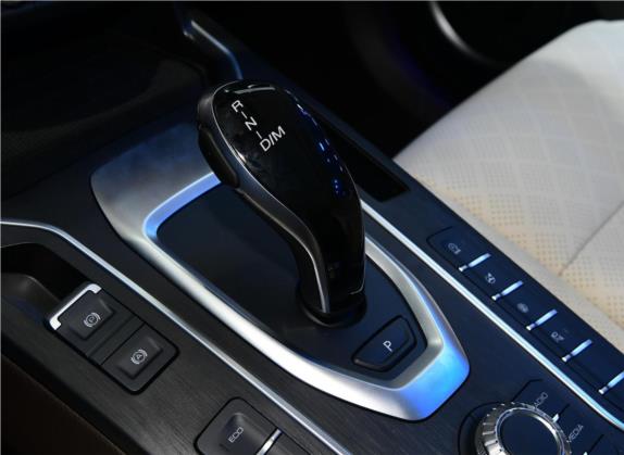 魏牌 VV6 2021款 2.0T 两驱儿童呵护版 中控类   挡把