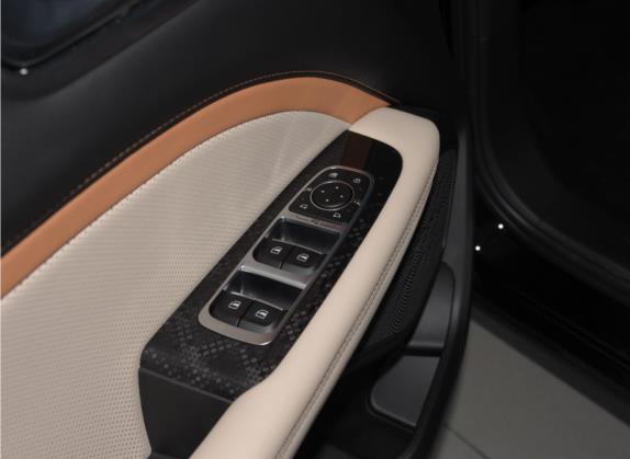 玛奇朵DHT 2021款 1.5L DHT特调版 车厢座椅   门窗控制