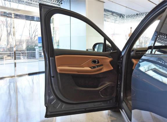 蔚来ES8 2018款 355KM 基准版 六座版 车厢座椅   前门板