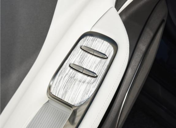 蔚来ET7 2022款 100kWh 首发版 车厢座椅   门窗控制