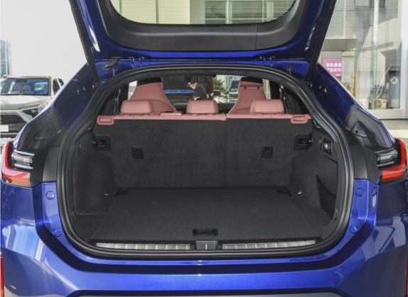 蔚来EC6 2022款 75kWh 性能版 车厢座椅   后备厢