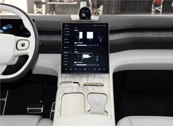 蔚来ES7 2022款 100kWh 首发版 中控类   中控台