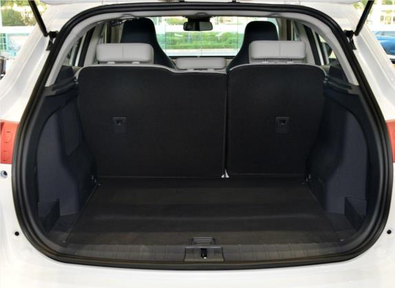 威马EX5 2019款 EX5 智行2.0 Lite探索版400 车厢座椅   后备厢