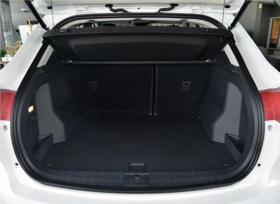 威马EX5 2019款 EX5 智行2.0 Extra创新版400 车厢座椅   后备厢