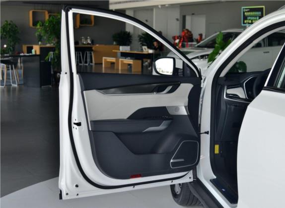 威马EX5 2019款 EX5 智行2.0 Extra创新版400 车厢座椅   前门板