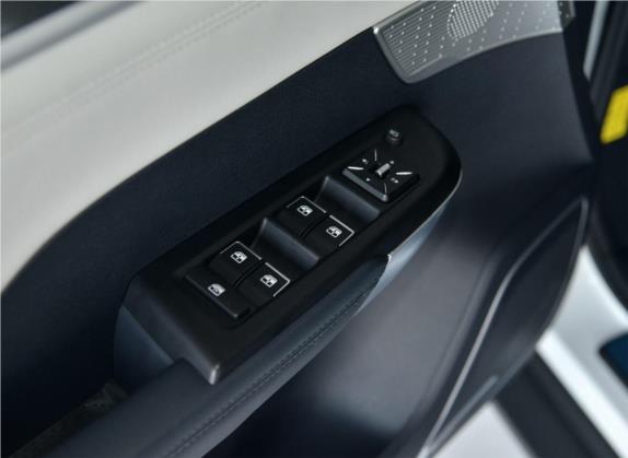 威马EX5 2019款 EX5 智行2.0 Extra创新版400 车厢座椅   门窗控制
