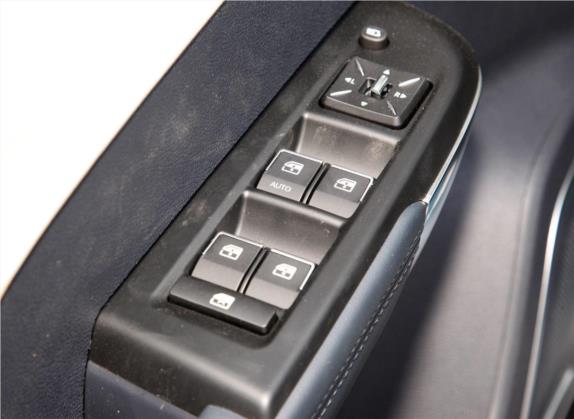 威马EX5 2020款 EX5-Z Fun动感版 车厢座椅   门窗控制