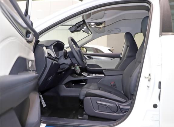 威马EX5 2020款 EX5 400 即客行版 车厢座椅   前排空间