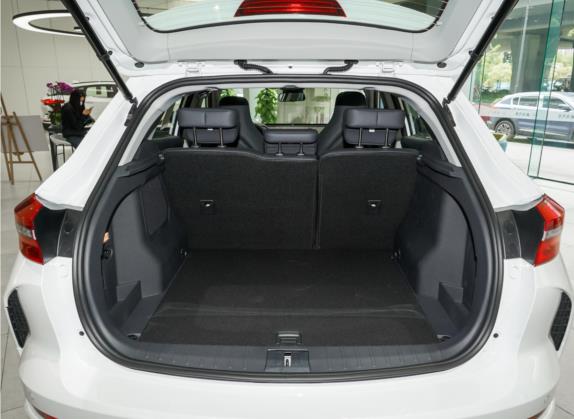 威马EX5 2021款 EX5-Z Fun动感版 车厢座椅   后备厢