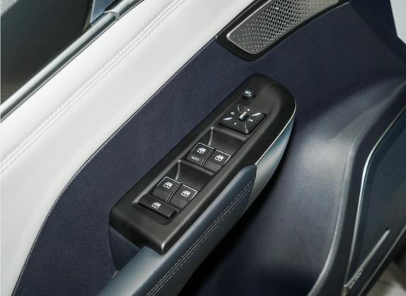 威马EX5 2021款 EX5-Z Fun动感版 车厢座椅   门窗控制