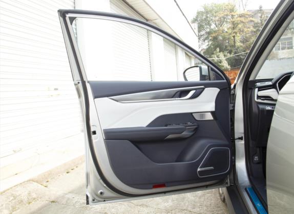 威马EX5 2022款 改款 EX5-Z Pro全能版 车厢座椅   前门板