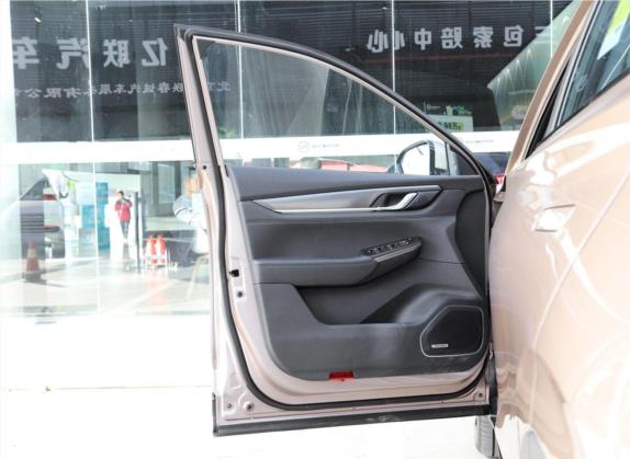威马EX6 2020款 Plus 首发创始人版 车厢座椅   前门板
