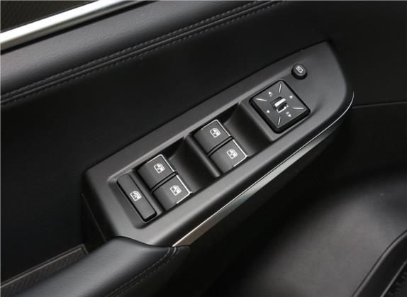 威马EX6 2020款 Plus 400轻享版 车厢座椅   门窗控制