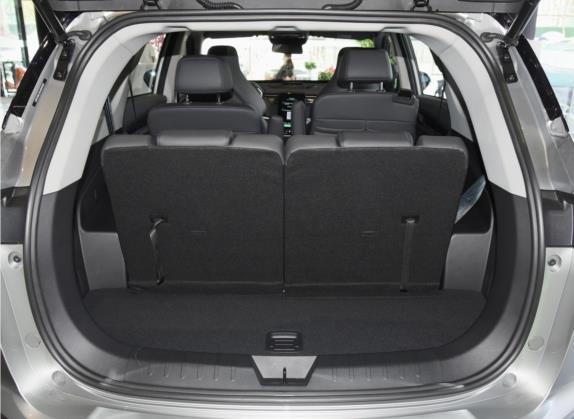 威马EX6 2020款 Plus 6座 Pro性能版 车厢座椅   后备厢