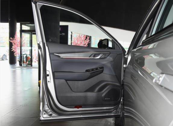 威马EX6 2020款 Plus 6座 Pro性能版 车厢座椅   前门板