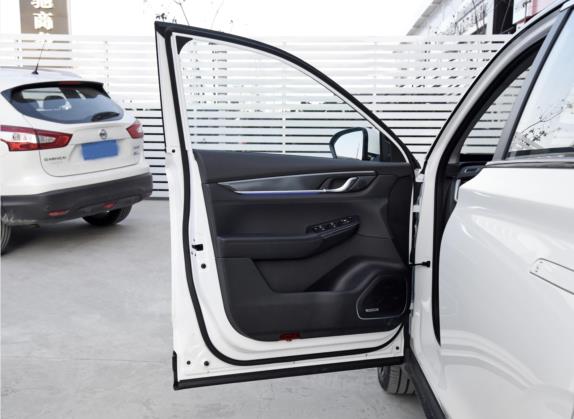 威马EX6 2020款 Plus 6座 Nex探索版 车厢座椅   前门板