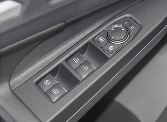 威马E.5 2021款 改款 400 即客行 车厢座椅   门窗控制