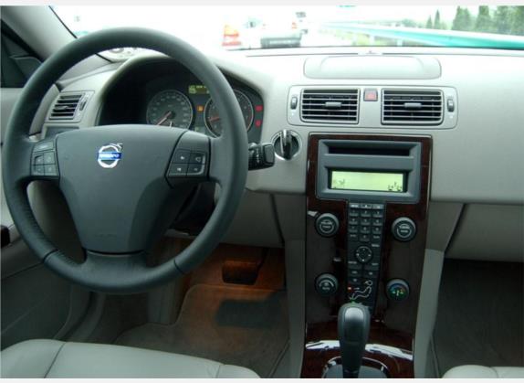 沃尔沃S40 2006款 2.4i 中控类   驾驶位