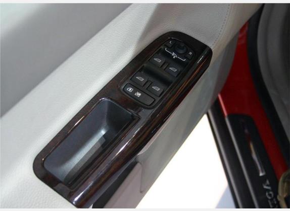 沃尔沃S40 2006款 2.4i 车厢座椅   门窗控制