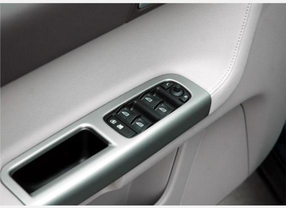 沃尔沃S40 2007款 2.4i 智雅版 车厢座椅   门窗控制