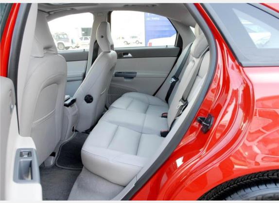 沃尔沃S40 2009款 2.0L 手动标准型 车厢座椅   后排空间