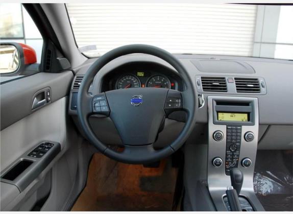 沃尔沃S40 2009款 2.0L 自动智尚版 中控类   驾驶位