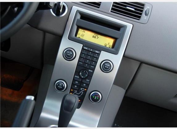 沃尔沃S40 2009款 2.0L 自动智尚版 中控类   中控台