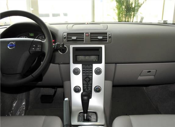 沃尔沃S40 2011款 2.0L 自动智雅版 中控类   中控台