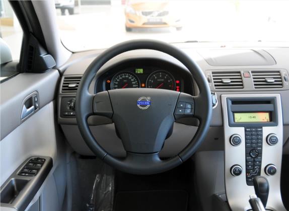 沃尔沃S40 2011款 2.0L 自动智尚版 中控类   驾驶位