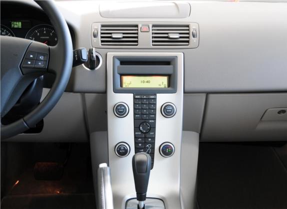 沃尔沃S40 2011款 2.0L 自动智尚版 中控类   中控台