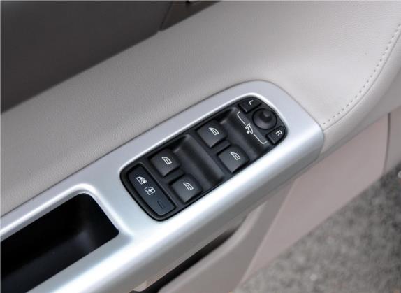 沃尔沃S40 2012款 2.0L 自动尊享版 车厢座椅   门窗控制