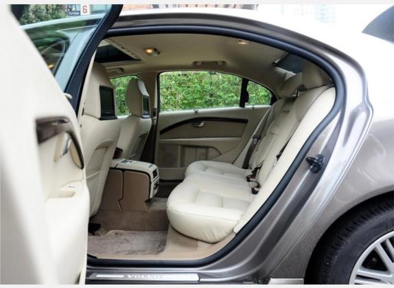 沃尔沃S80L 2009款 3.0T AWD 智尊版 车厢座椅   后排空间