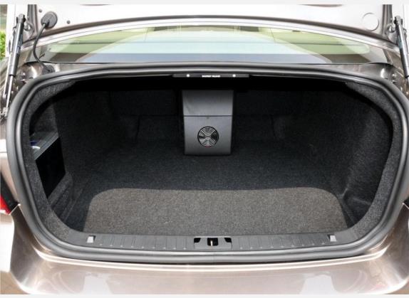 沃尔沃S80L 2009款 3.0T AWD 智尊版 车厢座椅   后备厢