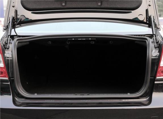 沃尔沃S80L 2014款 2.0T T5 智雅版 车厢座椅   后备厢