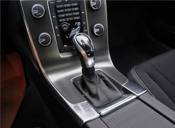 沃尔沃S60 2014款 S60L 2.0T 智进版 中控类   挡把