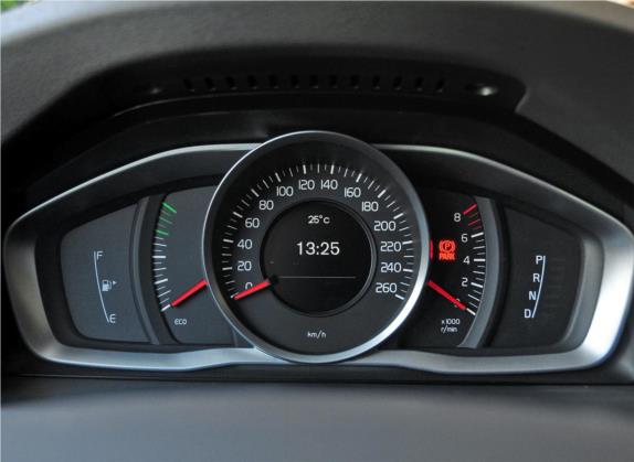 沃尔沃S60 2014款 S60L 2.0T 智远版 中控类   仪表盘