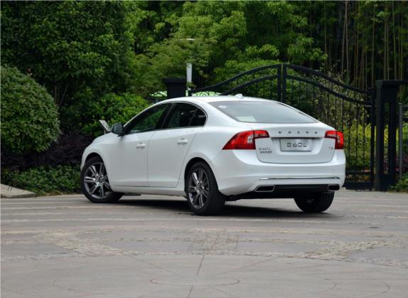 沃尔沃S60 2016款 S60L T5 智越版 外观   斜后