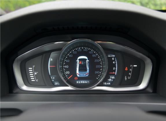沃尔沃S60 2016款 S60L T5 智越版 中控类   仪表盘