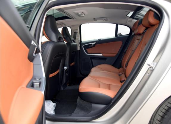 沃尔沃S60 2016款 S60L T5 智驭版 车厢座椅   后排空间