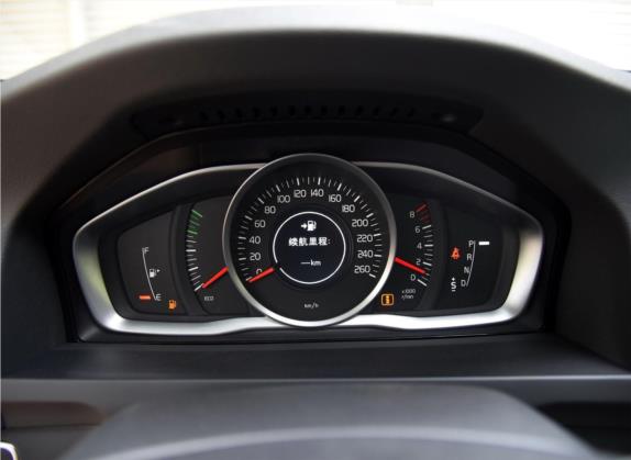 沃尔沃S60 2018款 S60L T3 智进版 中控类   仪表盘