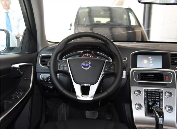 沃尔沃S60 2018款 S60L T4 智远版 中控类   驾驶位