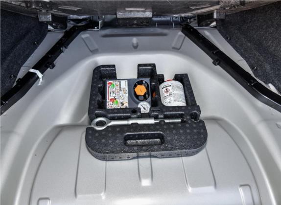 沃尔沃S60 2018款 S60L T3 智进进取版 其他细节类   备胎