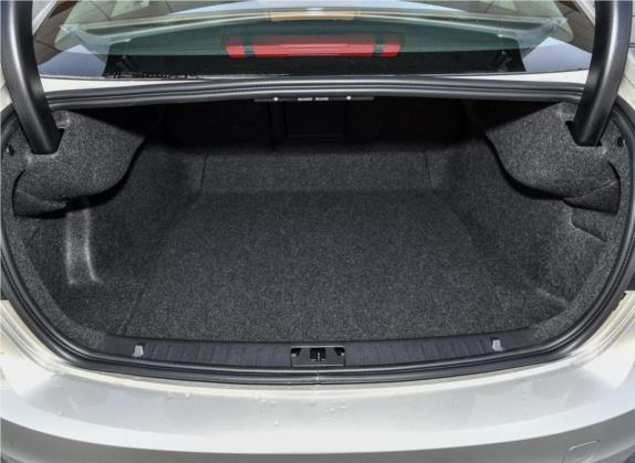 沃尔沃S60 2018款 S60L T3 智进进取版 车厢座椅   后备厢