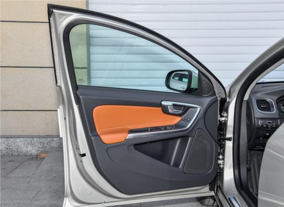 沃尔沃S60 2018款 S60L T3 智进进取版 车厢座椅   前门板