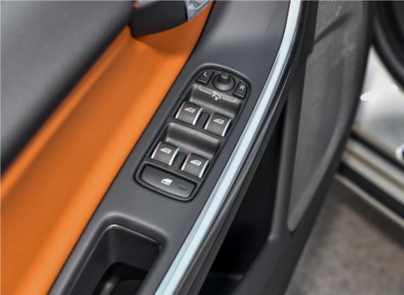 沃尔沃S60 2018款 S60L T3 智进进取版 车厢座椅   门窗控制