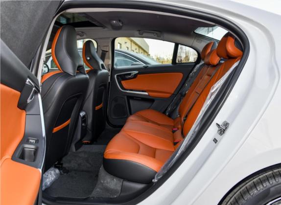 沃尔沃S60 2018款 S60L T5 智驭进取版 车厢座椅   后排空间