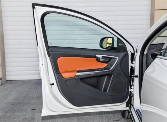 沃尔沃S60 2018款 S60L T5 智驭进取版 车厢座椅   前门板
